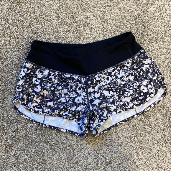 Lululemon size 4 shorts with built in liner and back zipper pocket